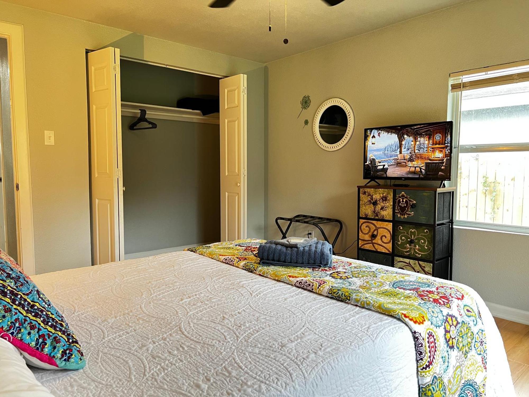 Boho Bliss- Cozy Private Room 2 Miles From Alamodome! Сан-Антонио Экстерьер фото